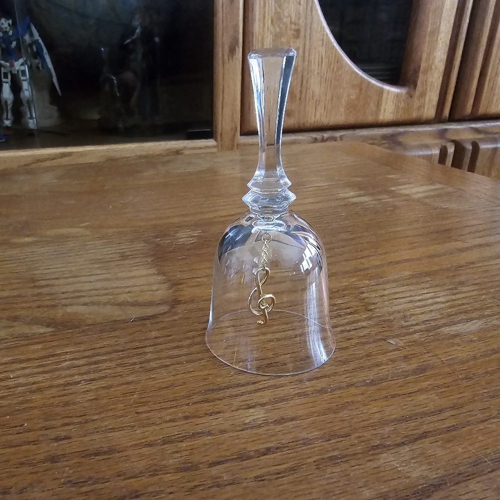 Vintage Crystal Glass Treble Clef Dinner Bell Clear